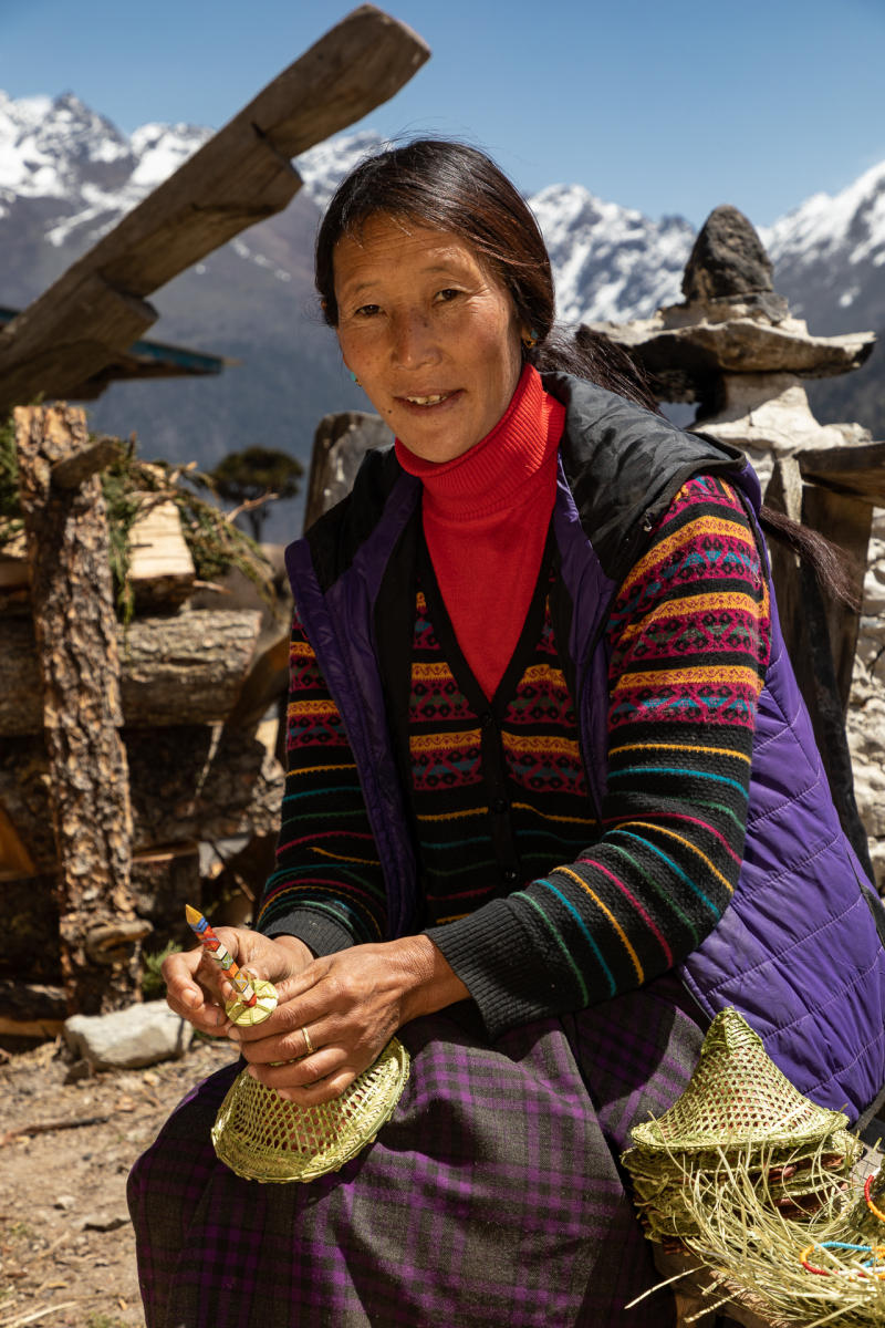 Making a traditional Laya hat, Laya Village